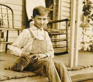 raymond farmer pet racoon